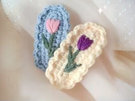 Handmade tulip crochet hair clips